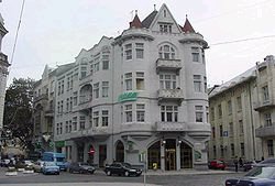 Budynek, w którym przed II wojną światową mieściła się Kawiarnia Szkocka
