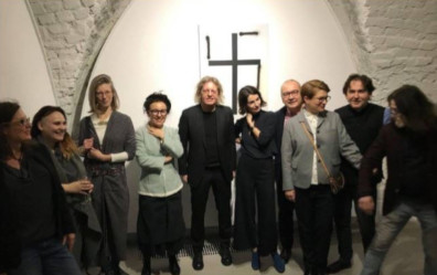 Symboliczne złamanie krzyża