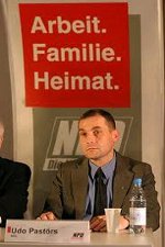 Udo Pastörs podczas zjazdu NPD
