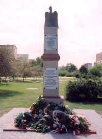 Zrekonstruowany pomnik 16 Pułku Ułanów Wielkopolskich